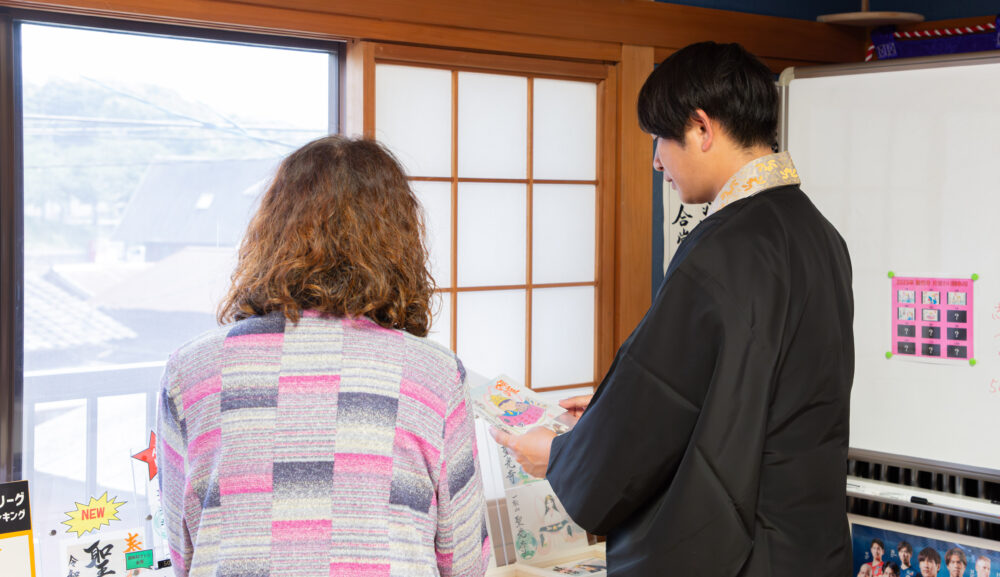 法要の服装とマナー ― 福岡･聖光寺で学ぶ供養の心得